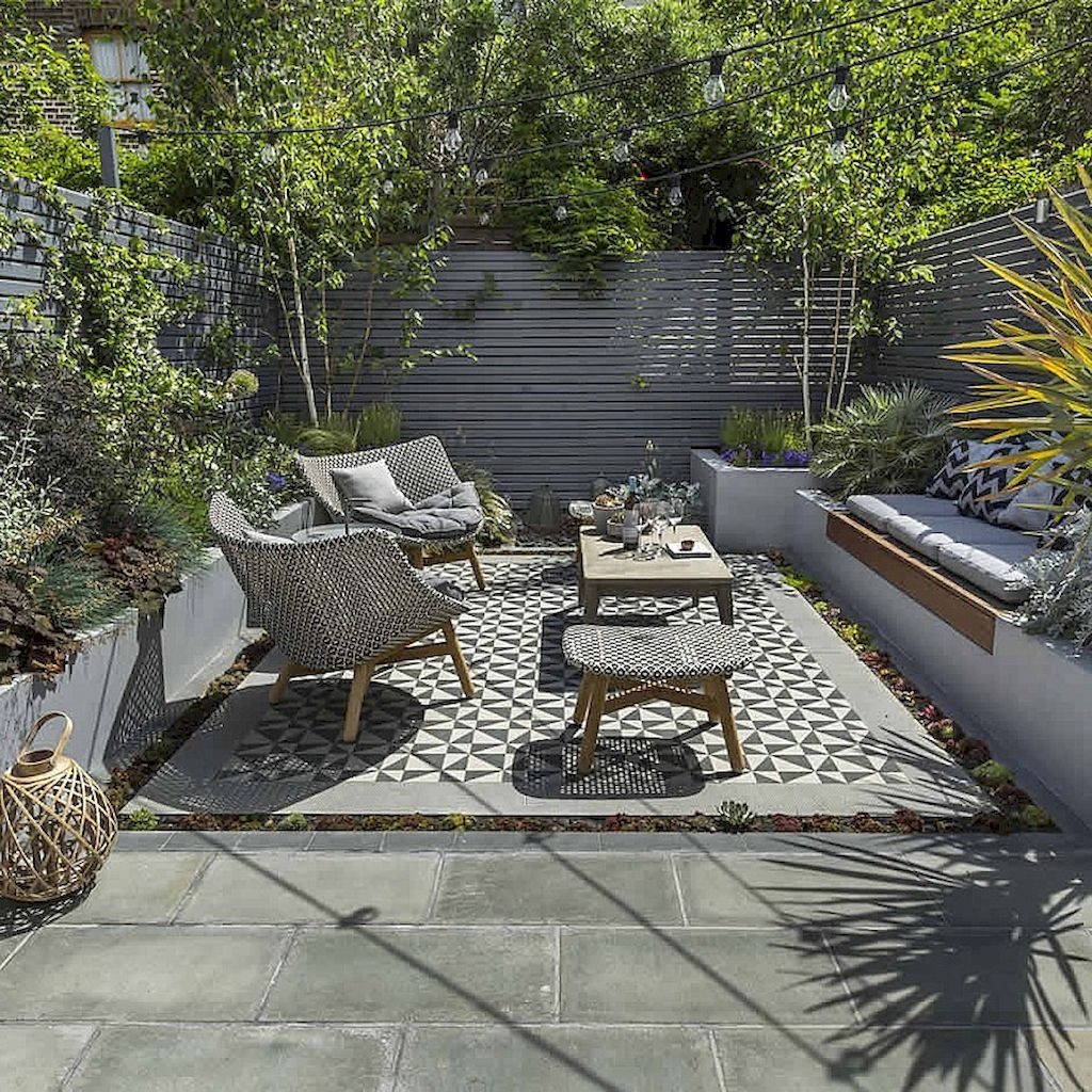  small courtyard decorating ideas