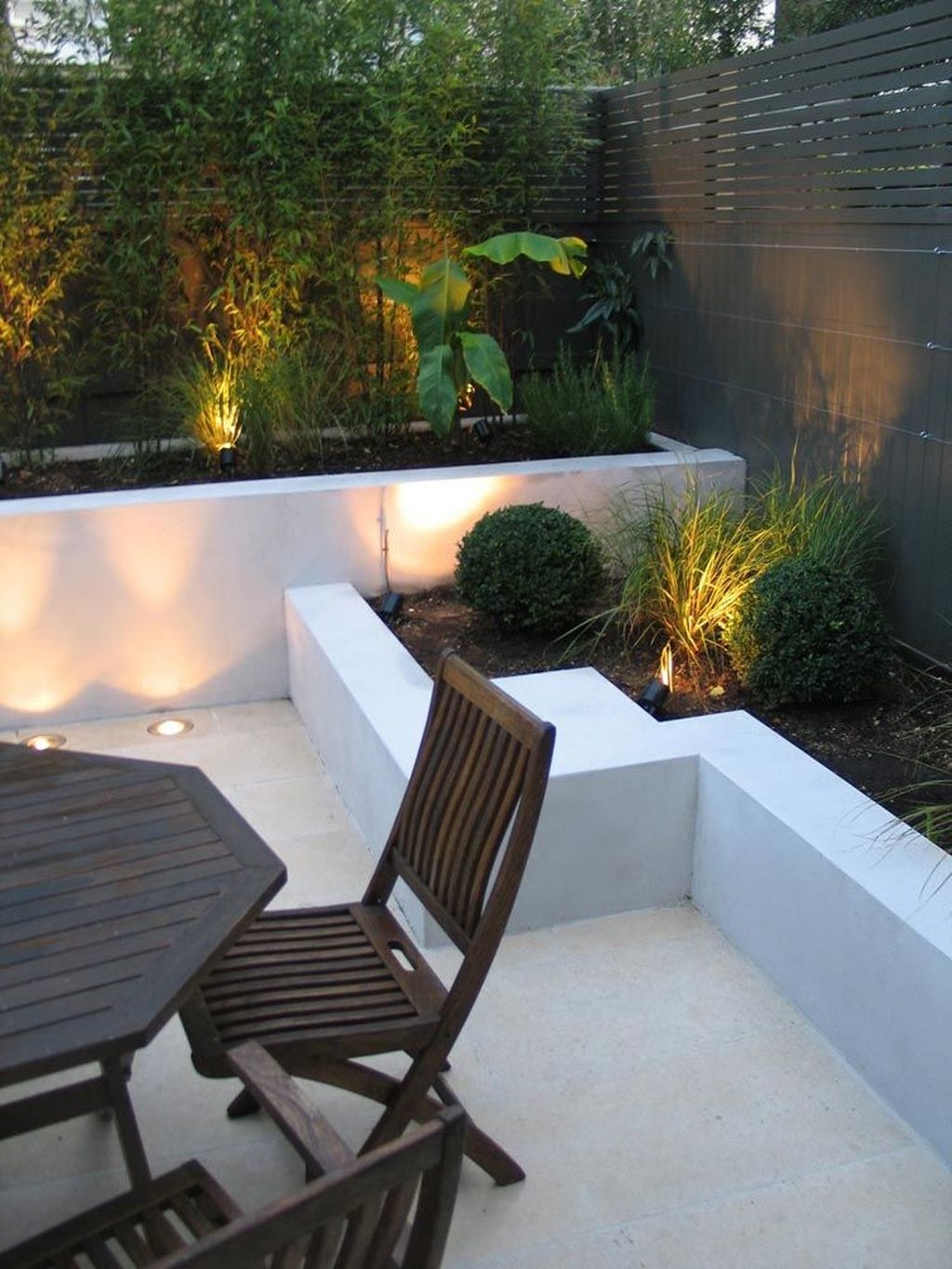 46 Amazing Small Courtyard Garden Design Ideas - PIMPHOMEE