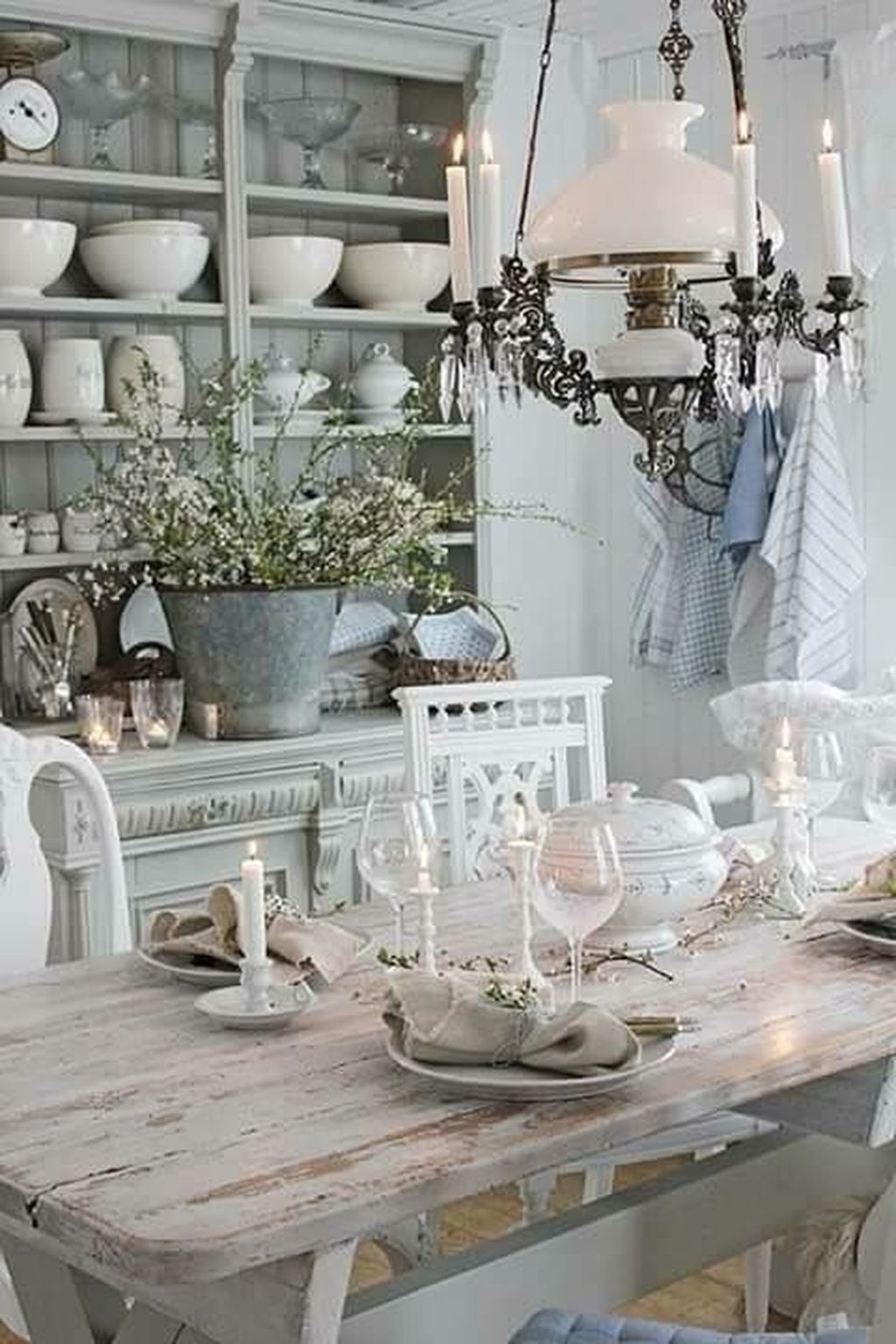 The Best French Country Style Kitchen Decor Ideas 44   PIMPHOMEE