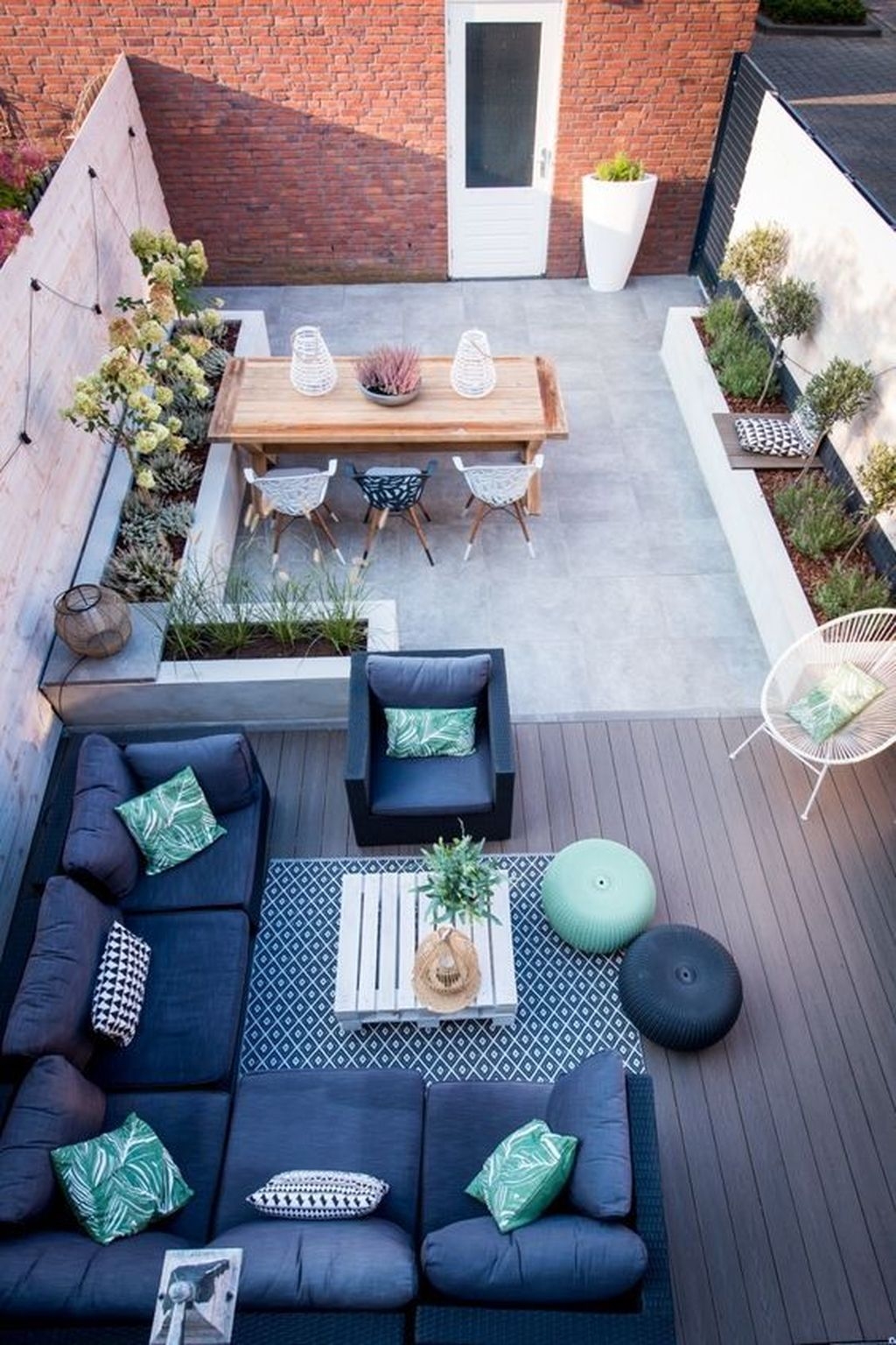 42 Brilliant Small Backyard Design Ideas On A Budget PIMPHOMEE