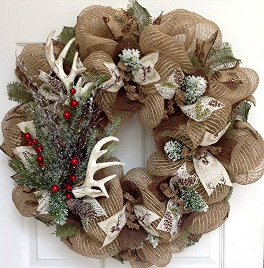 44 Beautiful Winter Wreaths Design Ideas - PIMPHOMEE