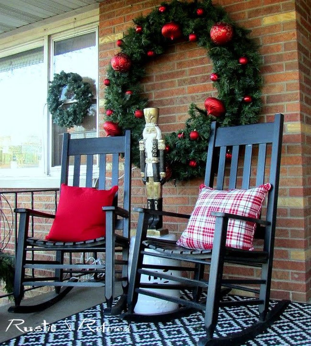 40-fabulous-christmas-patio-decor-ideas-pimphomee