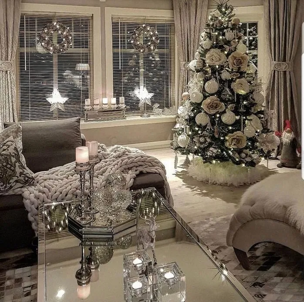 48 Stunning White Christmas Tree Ideas To Decorate Your Interior PIMPHOMEE