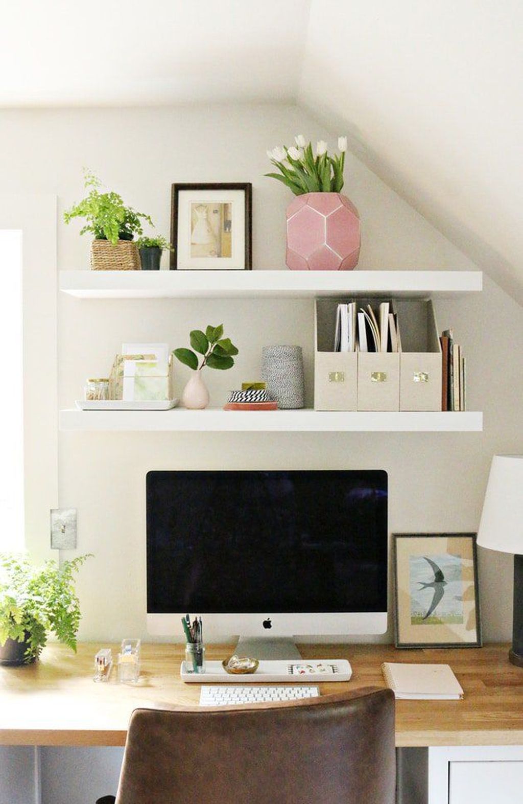 32 Nice Small Home Office Design Ideas - PIMPHOMEE
