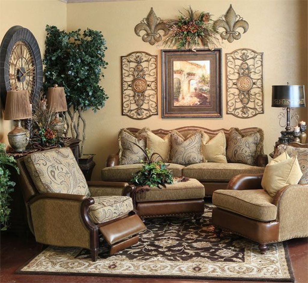 32 Nice Tuscan Living Room Decor Ideas You Will Love - PIMPHOMEE
