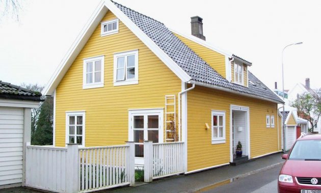 Awesome Yellow Brick House Exterior Design Ideas 18