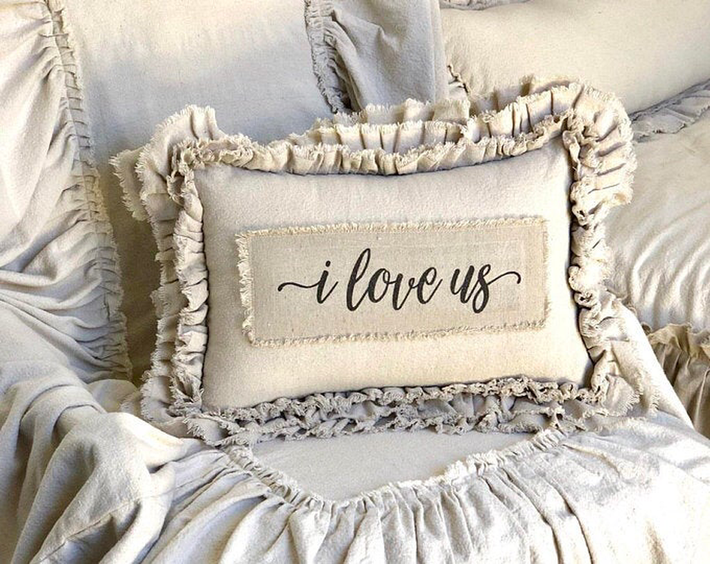 33 Lovely Cute Pillows Designs Ideas PIMPHOMEE