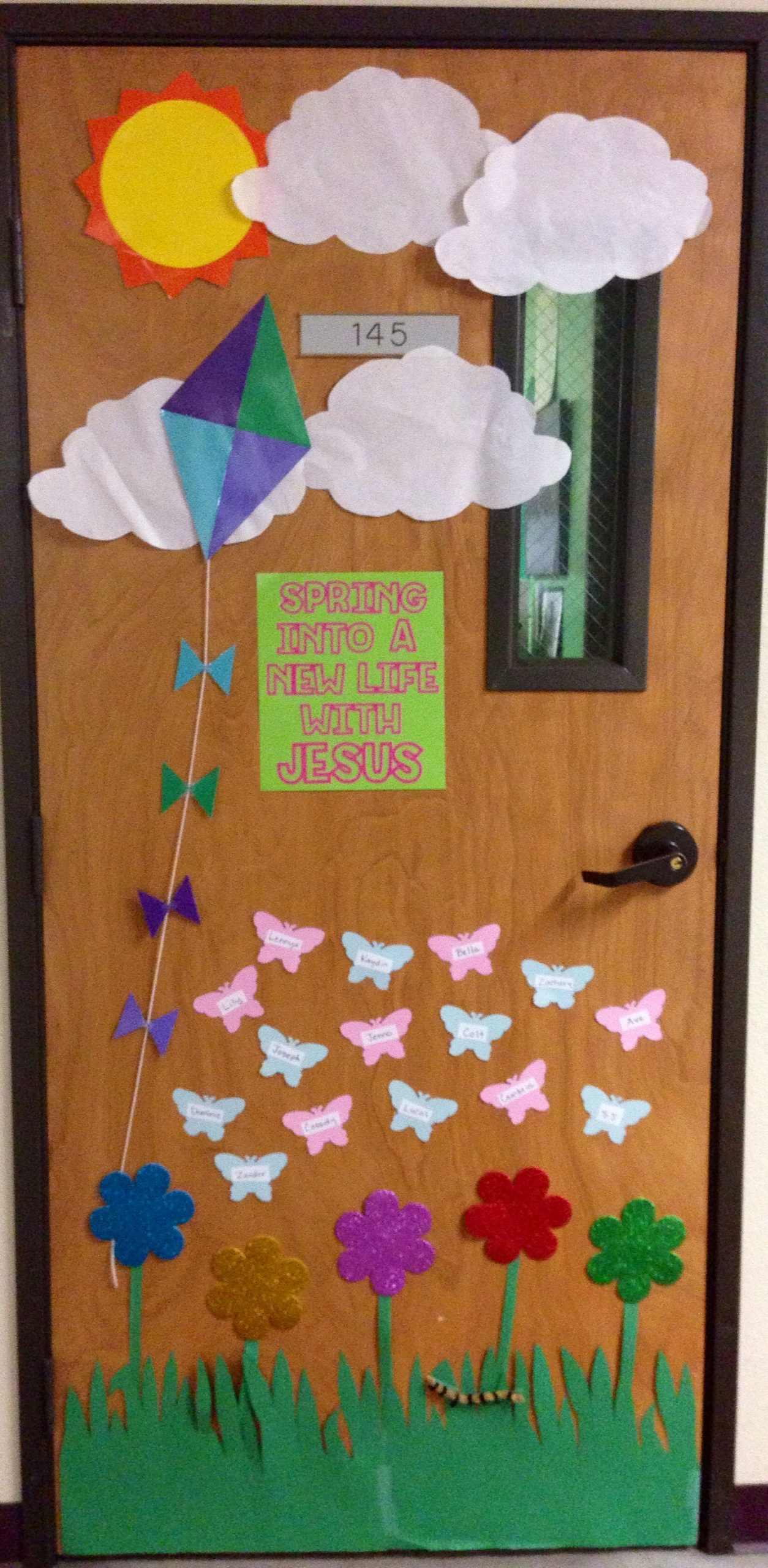 20+ Spring Door Decorations For Preschool PIMPHOMEE